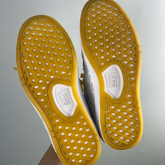 Vans Lowland ComfyCush Horror Pack It Pennywise men’s size 7.5 / women’s 9 - Picture 6 of 12